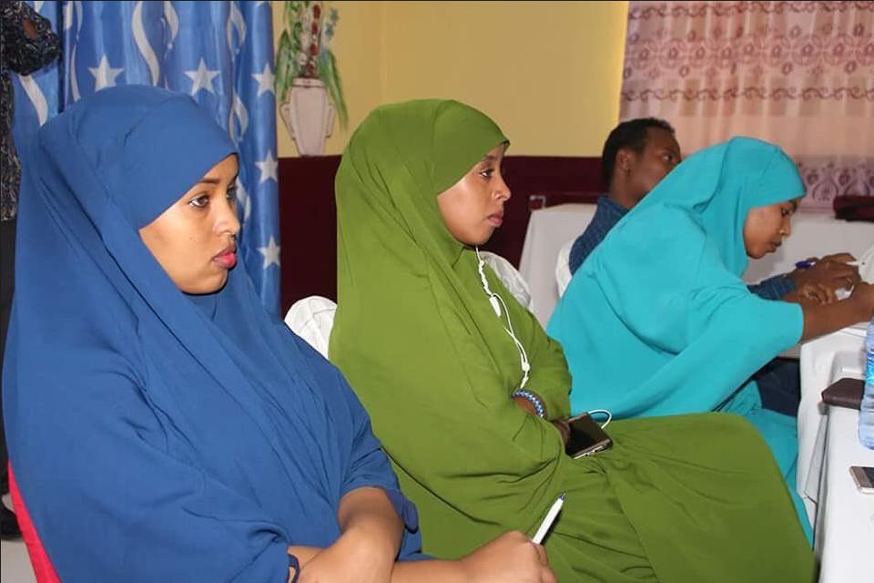Naistoimittajia koulutuksessa Somaliassa